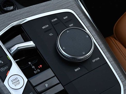 New 2026 BMW 330i Sedan w/ M Sport Package image 18