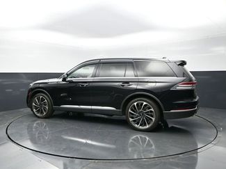 Used 2023 Lincoln Aviator Reserve w/ Equipment Group 201A AWD/4WD video 2