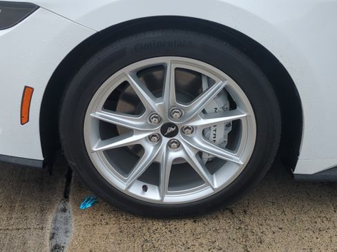 Used 2024 Ford Mustang GT Premium image 10