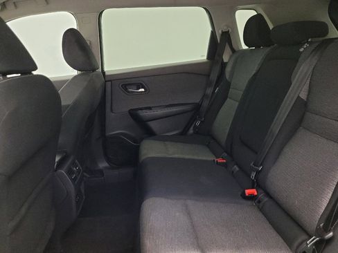 Used 2021 Nissan Rogue SV FWD image 18