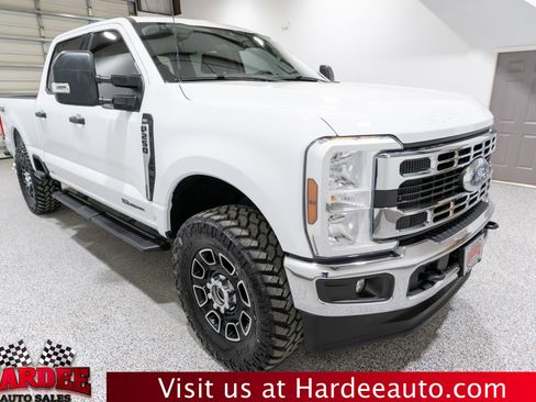 Used 2025 Ford F250 XLT w/ FX4 Off-Road Package image 6