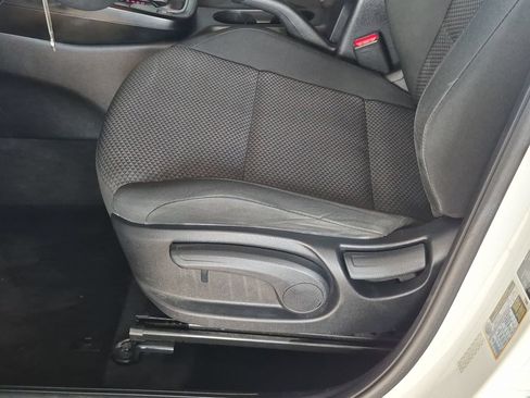 Used 2022 Kia Soul LX w/ Technology Package FWD image 14