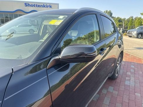 Used 2021 Honda HR-V EX-L image 5