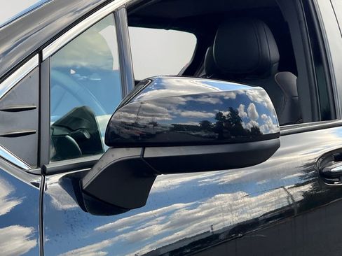 Used 2022 Toyota Sienna XSE image 28