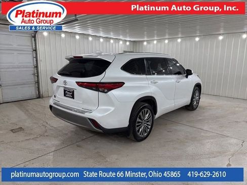 Used 2022 Toyota Highlander Platinum image 5