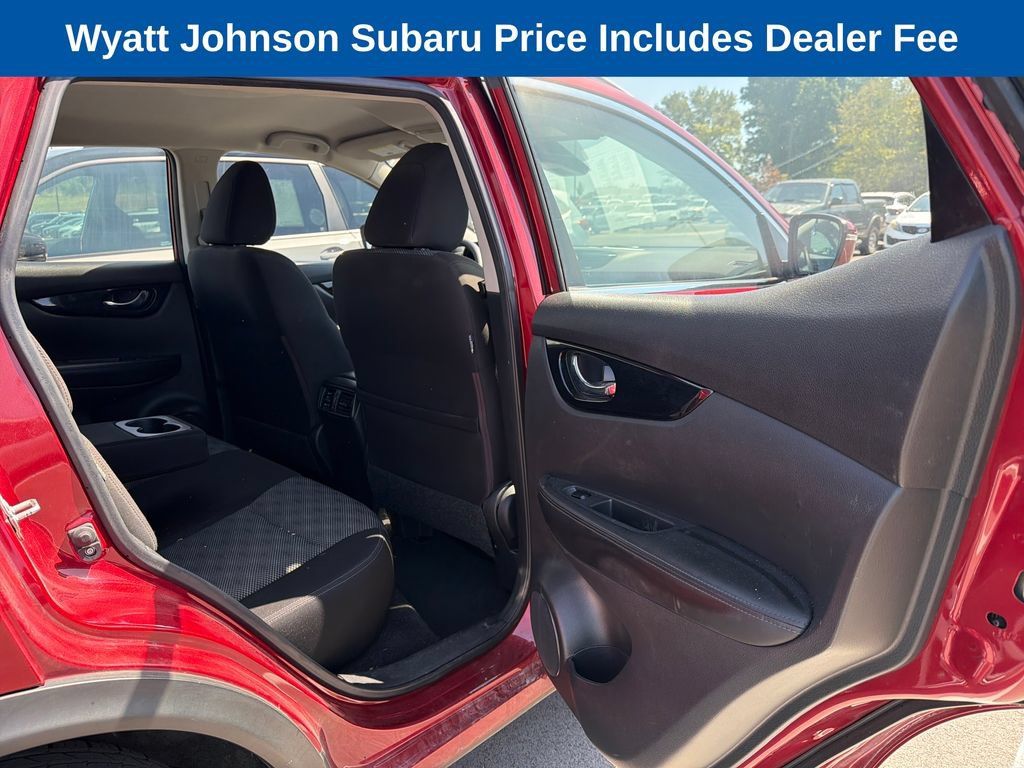 Used 2020 Nissan Rogue Sport SV FWD image 36