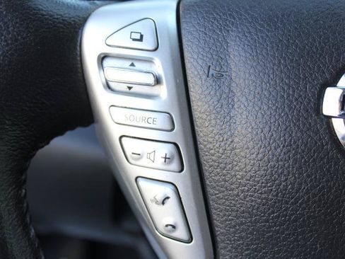 Used 2016 Nissan Versa Note SV FWD image 22