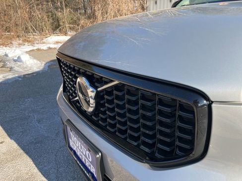 Certified 2023 Volvo XC40 B5 Plus w/ Climate Package image 14