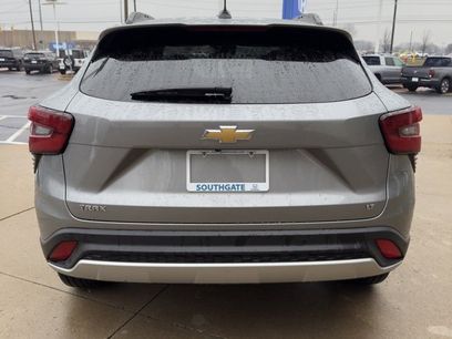 Used 2025 Chevrolet Trax LT w/ LT Convenience Package