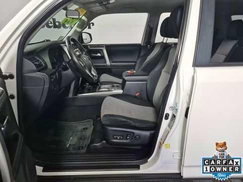 Used 2014 Toyota 4Runner SR5 image 9