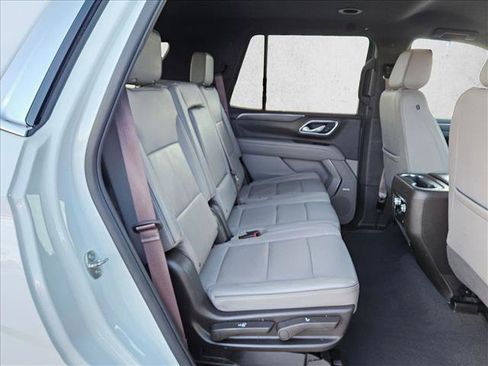 Used 2023 GMC Yukon SLT image 21