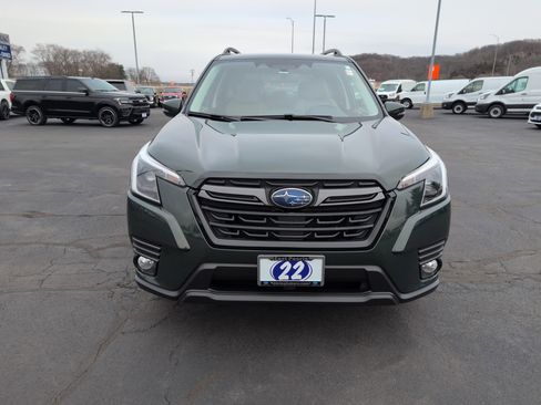 Used 2022 Subaru Forester Limited image 8