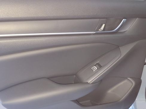 Used 2022 Honda Accord Sport image 10