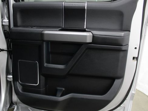 Used 2019 Ford F150 Platinum w/ Equipment Group 701A Luxury AWD/4WD image 20
