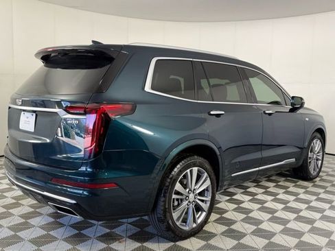 Used 2024 Cadillac XT6 Premium Luxury image 8