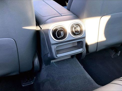 Used 2022 Mercedes-Benz C 300 4MATIC Sedan image 25