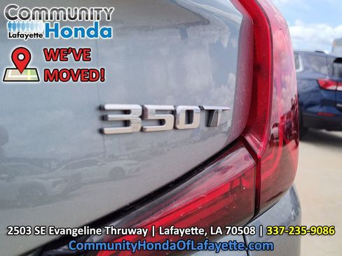 Used 2024 Cadillac XT4 Luxury w/ Cold Weather Package FWD image 8