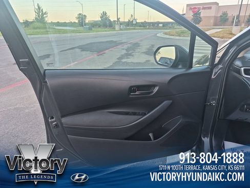 Used 2024 Toyota Corolla LE FWD image 10