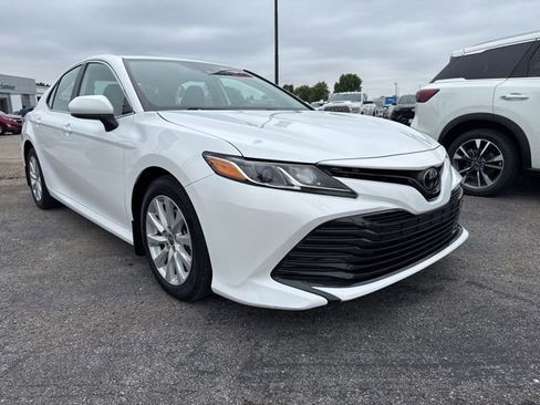 Used 2020 Toyota Camry LE AWD/4WD image 5