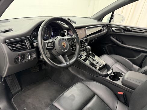 Certified 2024 Porsche Macan image 26
