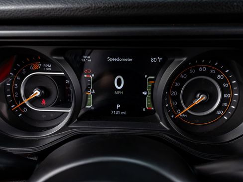 Used 2025 Jeep Wrangler Sport S image 19