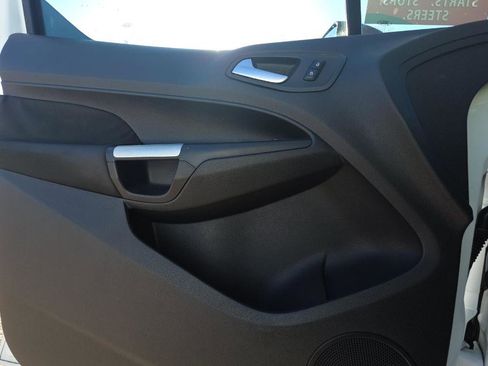 Used 2015 Ford Transit Connect XLT image 9