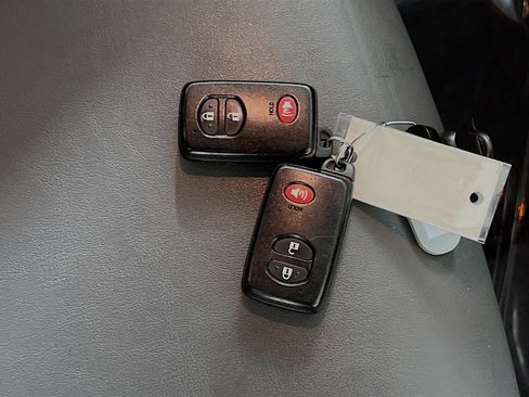 Used 2013 Toyota Prius V Five image 36