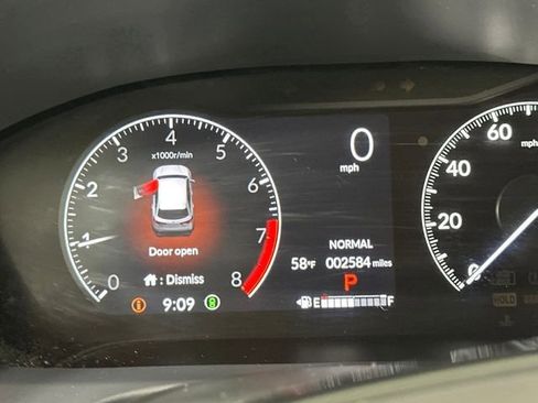 Used 2025 Honda HR-V Sport image 18