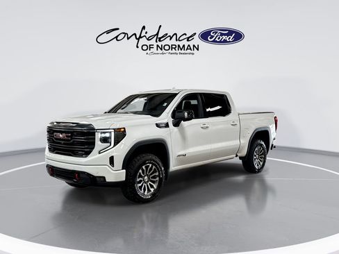 Used 2023 GMC Sierra 1500 AT4 w/ AT4 Premium Package image 4