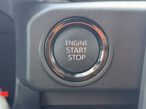 Used 2025 Toyota Tacoma SR5 AWD/4WD image 23