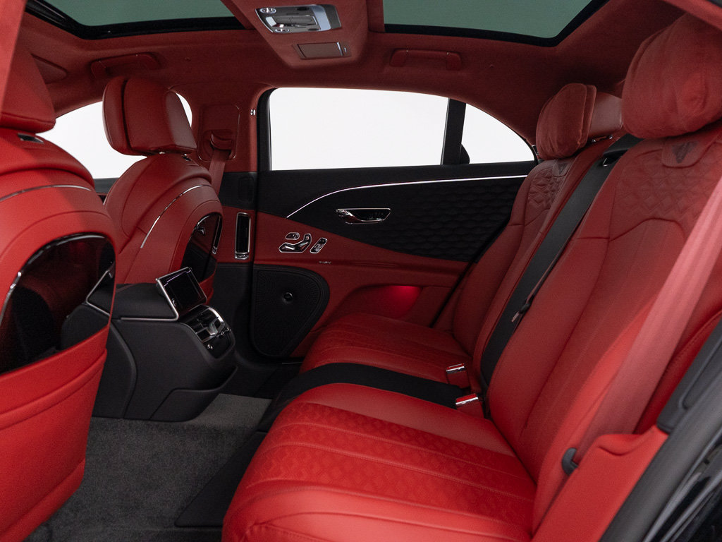 Certified 2025 Bentley Flying Spur Plug-In Hybrid AWD/4WD image 24