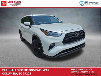 Used 2024 Toyota Highlander LE