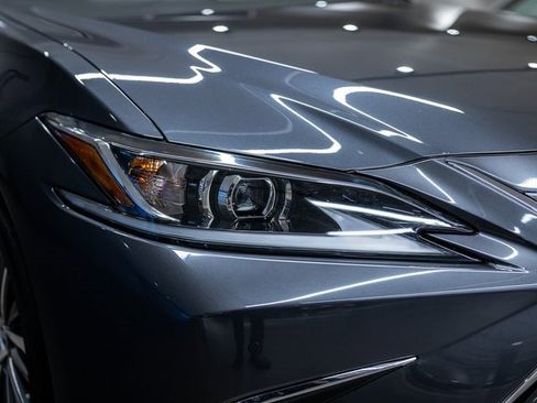 Used 2025 Lexus ES 300h w/ Premium Package image 10