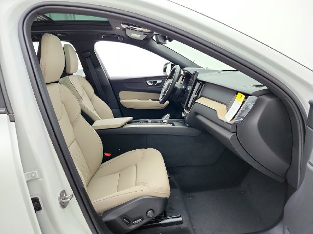 New 2026 Volvo XC60 B5 Plus w/ Protection Package Premier AWD/4WD image 18