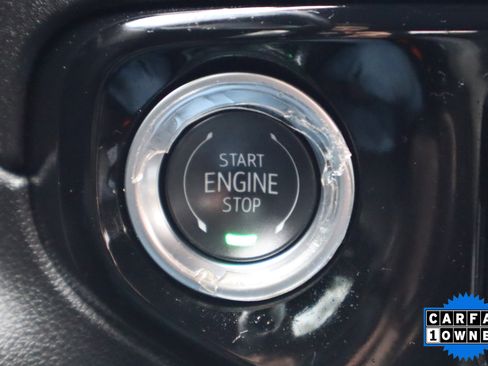 Used 2025 Chevrolet Silverado 2500 ZR2 w/ Technology Package image 31