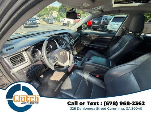 Used 2015 Toyota Highlander Limited w/ Driver Technology Package FWD image 16