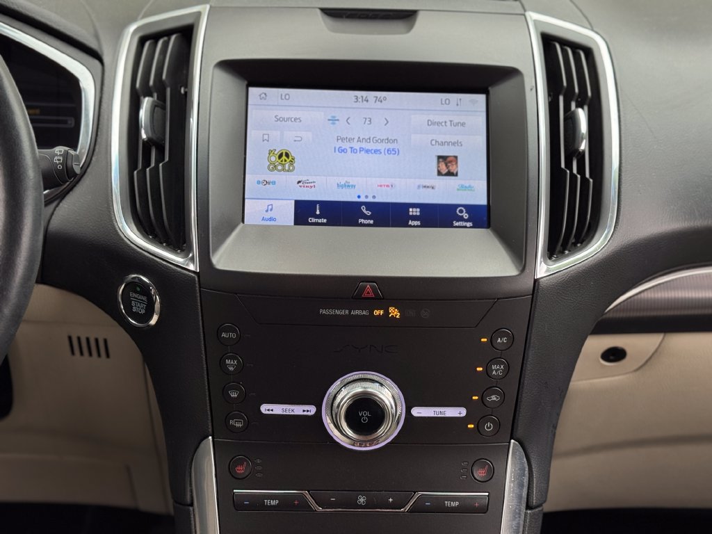 Used 2020 Ford Edge Titanium FWD image 21