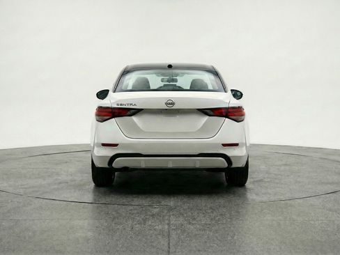 Used 2025 Nissan Sentra SV image 7