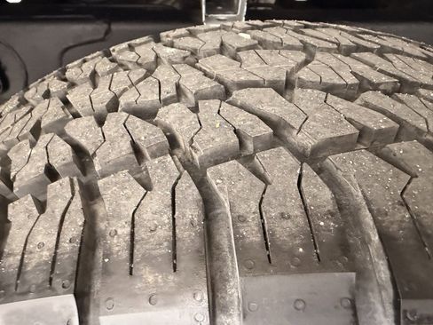 Used 2025 Chevrolet Silverado 1500 LT image 16