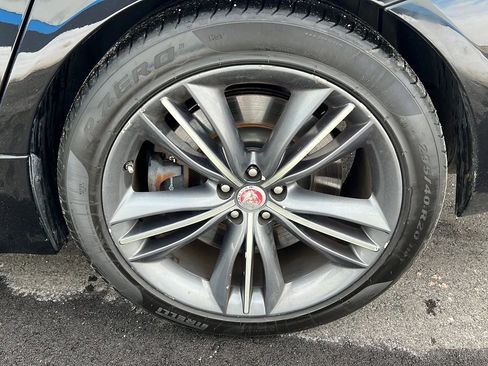 Used 2016 Jaguar XJ Supercharged RWD image 25
