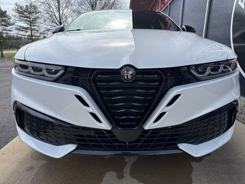 New 2026 Alfa Romeo Tonale AWD/4WD image 4