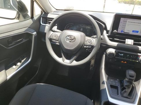 Used 2023 Toyota RAV4 LE FWD image 15