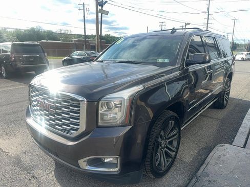 Used 2018 GMC Yukon XL Denali w/ Denali Ultimate Package AWD/4WD image 4