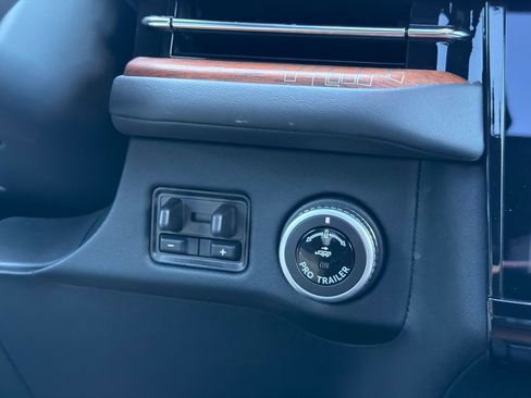 New 2026 Lincoln Navigator Black Label AWD/4WD image 30