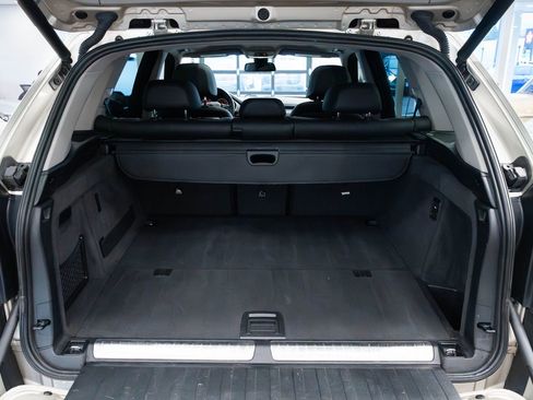 Used 2016 BMW X5 xDrive40e image 8