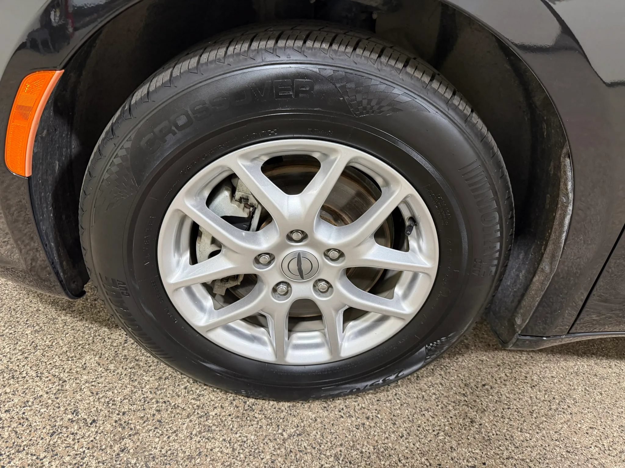 Used 2023 Chrysler Pacifica Touring-L FWD image 62