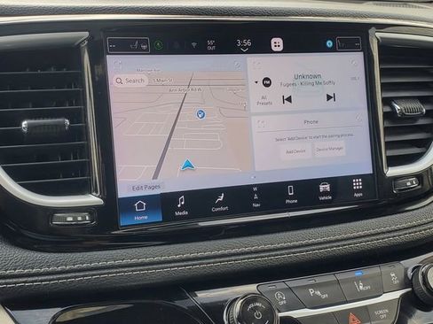 Used 2023 Chrysler Pacifica Limited FWD image 23
