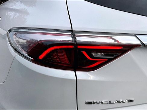 Used 2022 Buick Enclave Essence w/ Experience Buick Package image 31