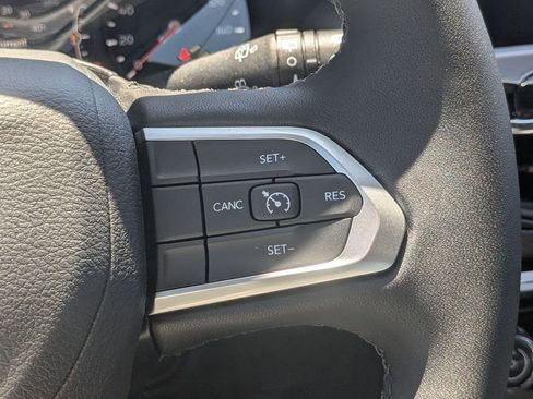 New 2026 Jeep Compass Latitude AWD/4WD image 18