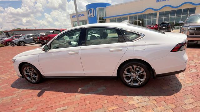 Certified 2024 Honda Accord EX image 7